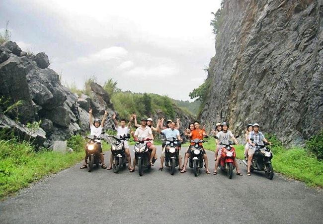 Kinh nghiệm thuê xe máy đi Cát Bà vi vu trọn vẹn đảo Ngọc