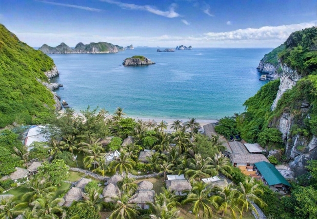 Bãi tắm Tùng Thu: "Tiểu Maldives" quyến rũ bậc nhất Cát Bà