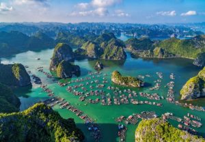 Khám phá làng chài Trà Báu: Trải nghiệm “cướp biển” tại vịnh