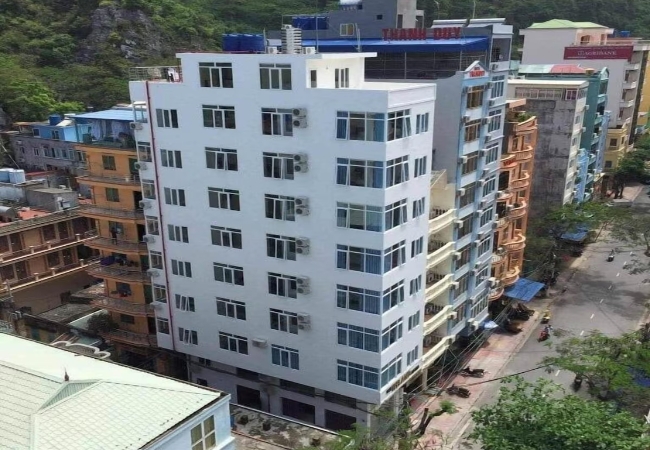 Khach San The Ireland: Net diem le chau Au giua long dao Ngoc